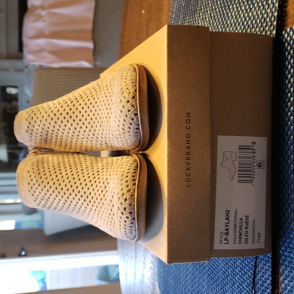 Beautiful lucky brands suede booties